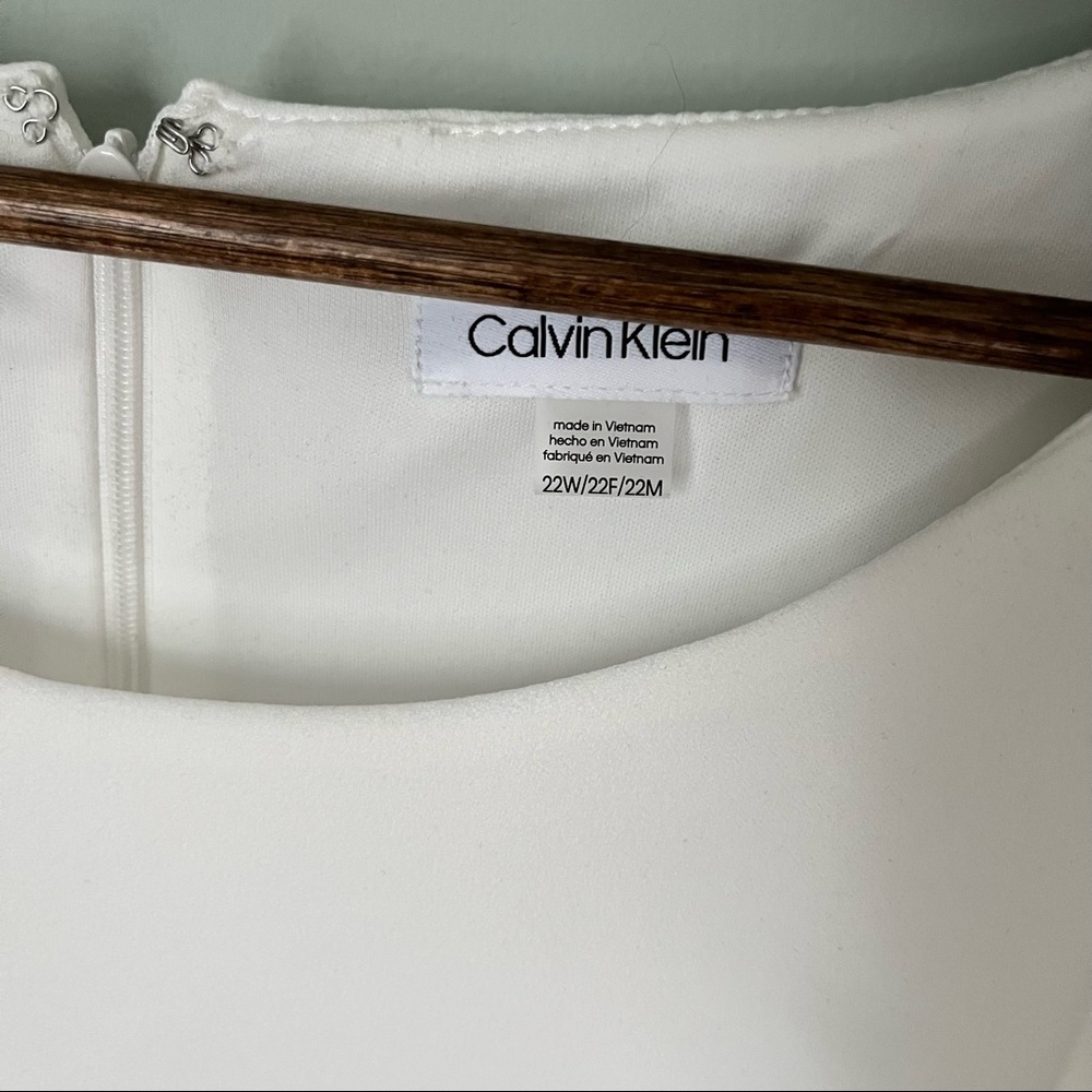 Calvin Klein 3/4 Split Sleeve Scuba Crepe Sheath Dress NWT Size 22W - Picture 6 of 6